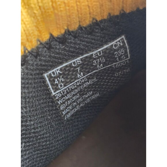 Clarks Cloudstepper boots waterproof womens size 7M - Picture 8 of 9